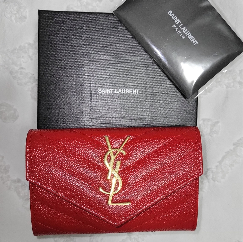 SOLD - AUTHENTIC SAINT LAURENT CASSANDRE SMALL FLAP ENVELOPE WALLET - Picture 5 of 12